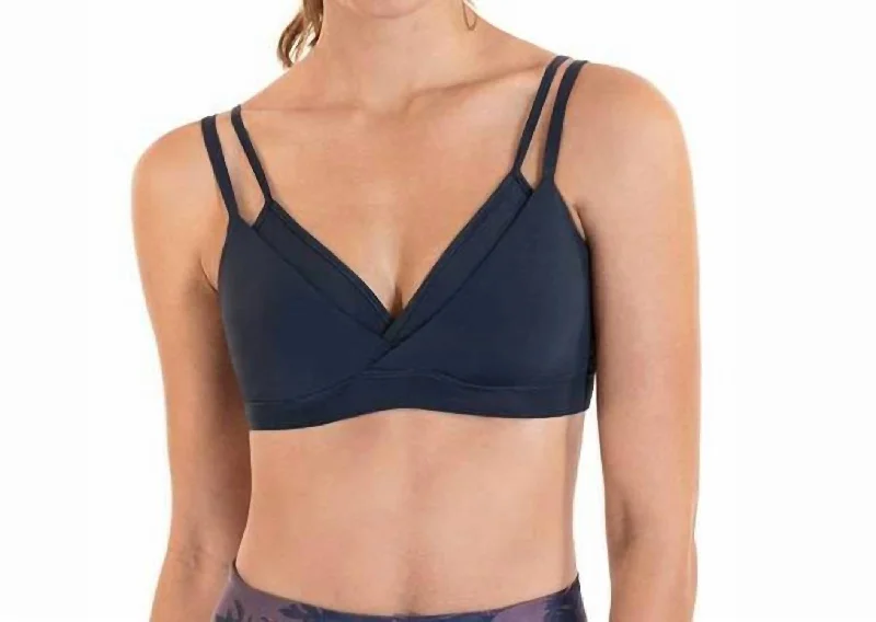 Casual Garments For Women Vivacity Depth Low Impact Sports Bra In Azul