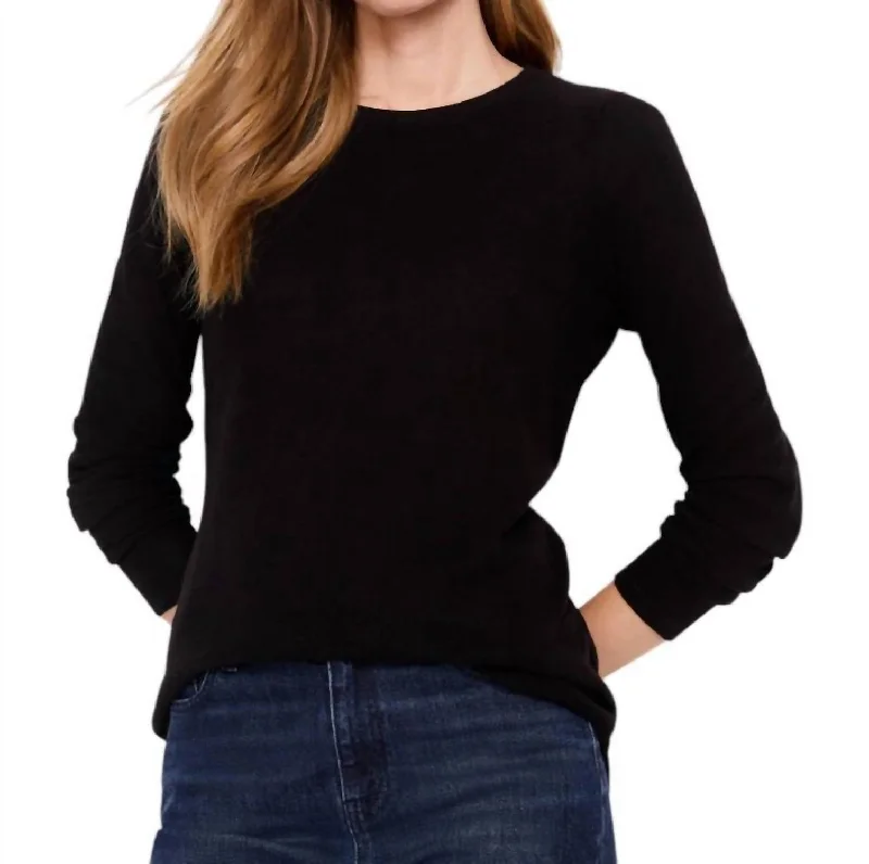 Women's Transitional Clothes Long Sleeve Shirttail Tee In Black Onyx