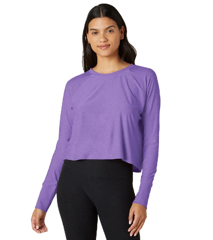 Women's Outfit Beyond Yoga Featherweight Spacedye Daydreamer Pullover Bright Amethyst Heather